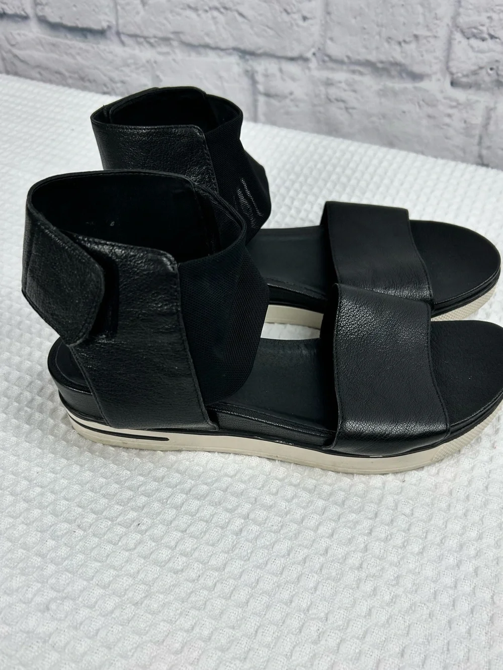 Eileen Fisher Spree Black Leather Mesh Sport Platform Sandals Women’s 8
